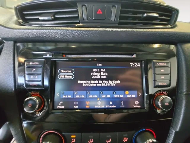 Used 2019 Black Nissan S image 15