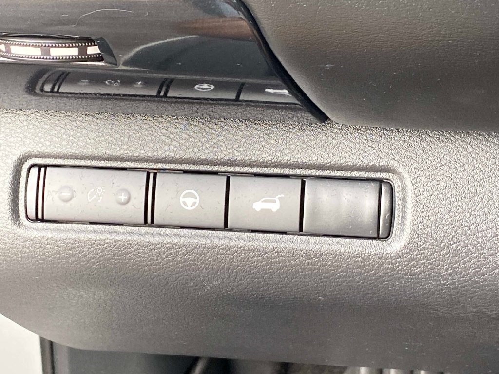 Used 2022 Silver Nissan SV image 24