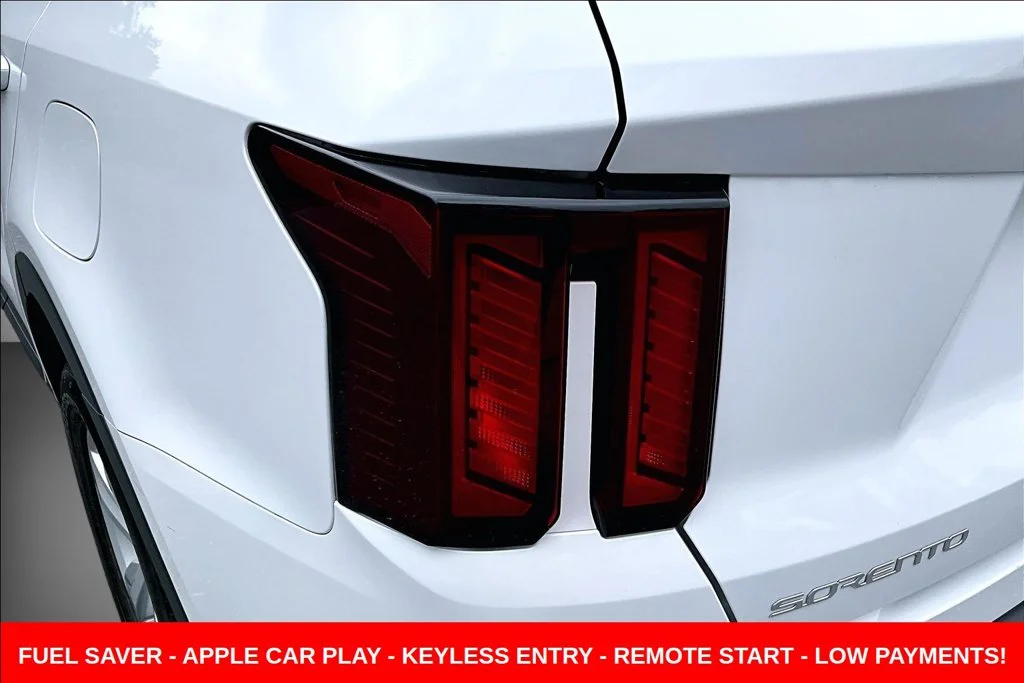 Used 2024 White Kia LX image 28