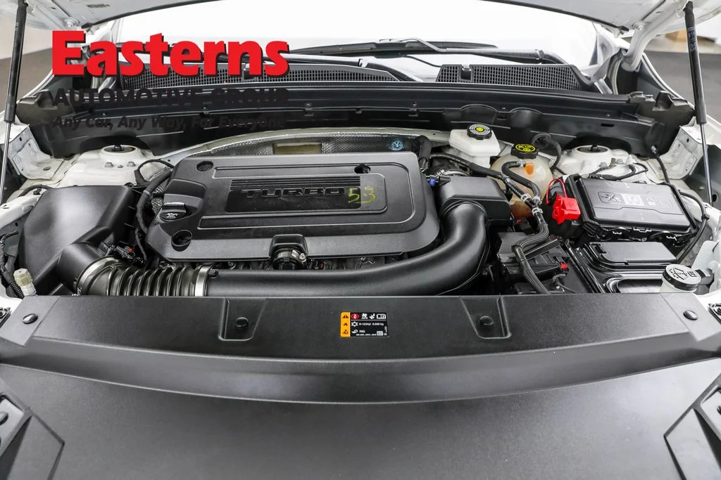 Used 2023 White Buick Essence image 7