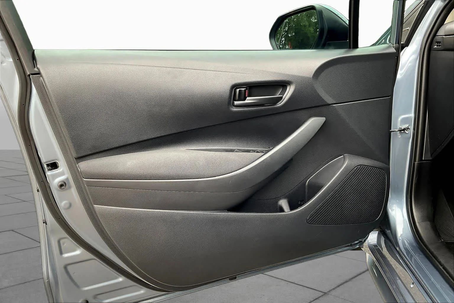 Used 2024 Celestite Toyota LE image 21
