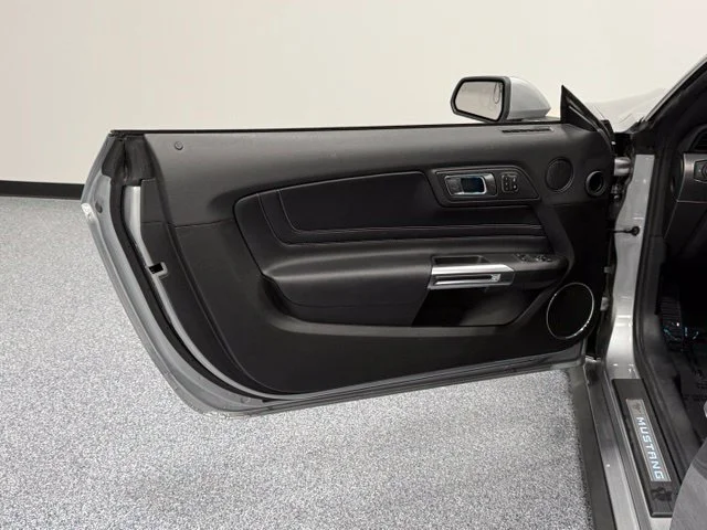 Used 2022 Silver Ford GT Premium image 9
