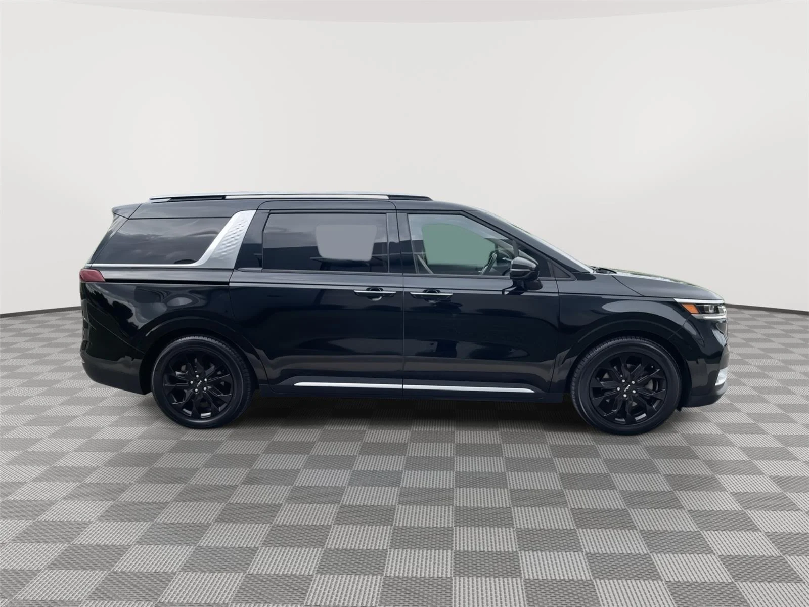 Used 2022 Aurora Black Pearl Kia SX Prestige image 5
