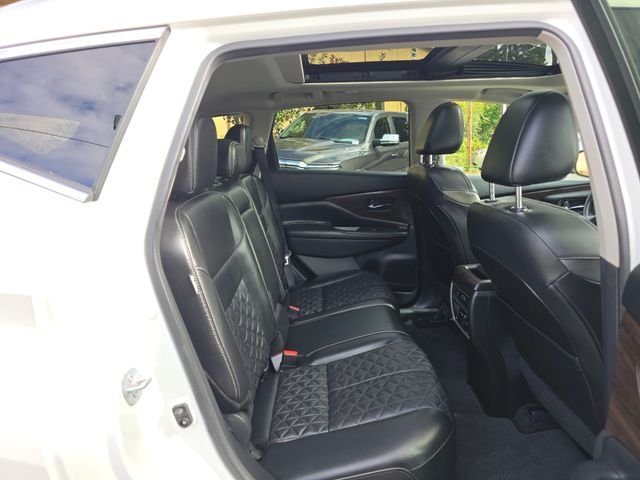 Used 2020 Pearl White Tricoat Nissan Platinum image 12