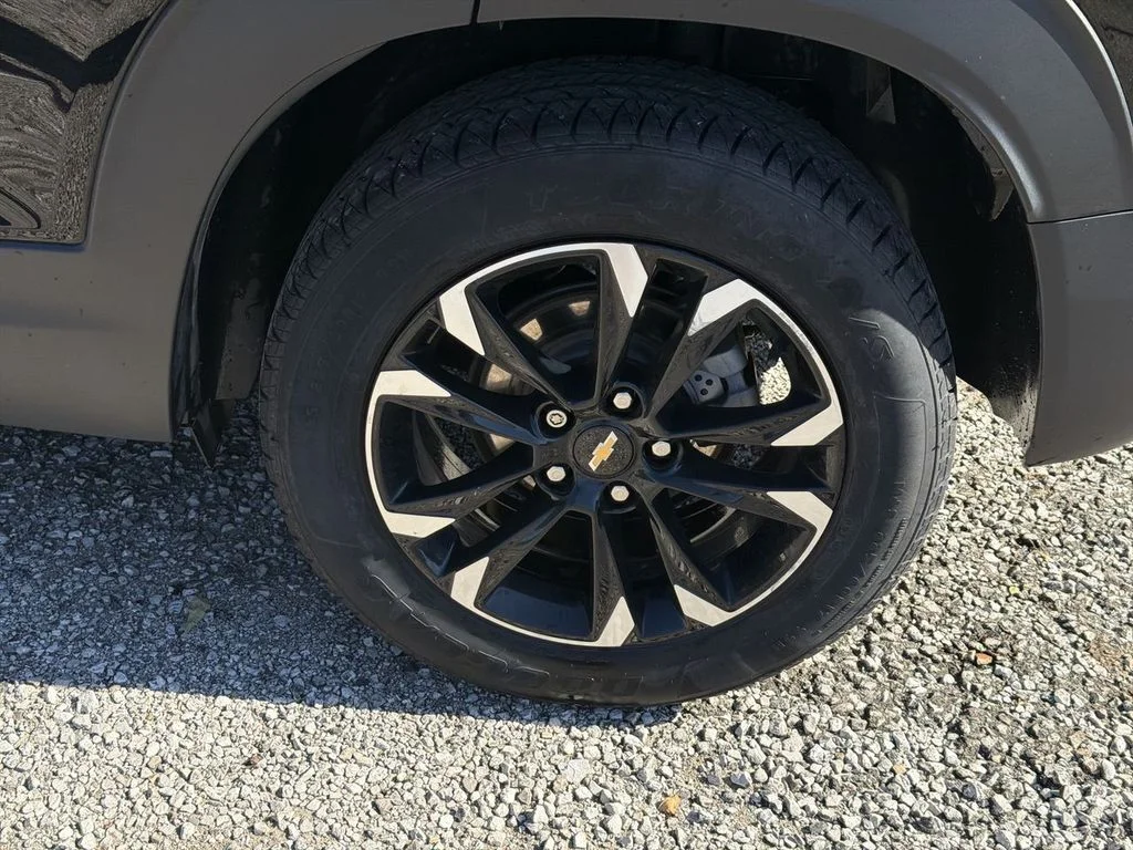 Used 2021 Black Chevrolet LT image 31