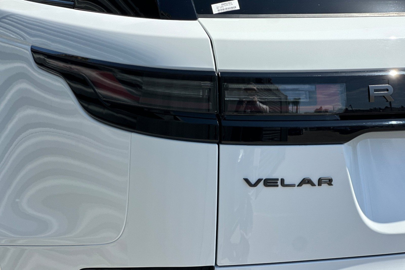 Used 2024 WHITE Land Rover Dynamic SE image 28