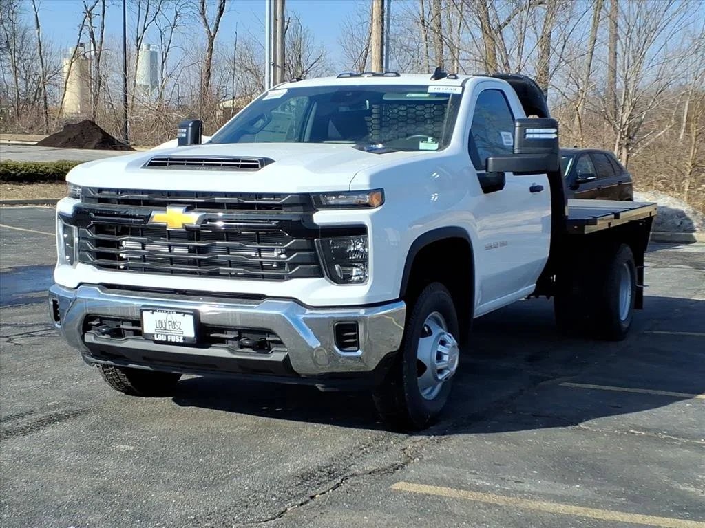 New 2026 Summit White Chevrolet Work Truck image 2