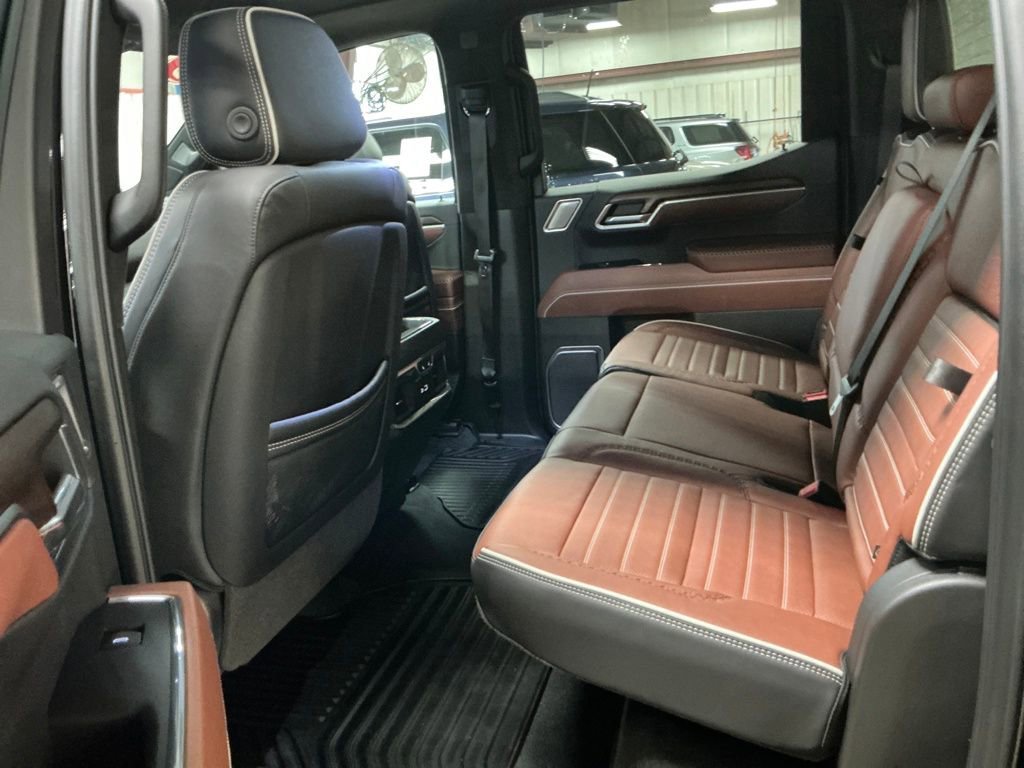 Used 2025 Onyx Black GMC Denali Ultimate image 27