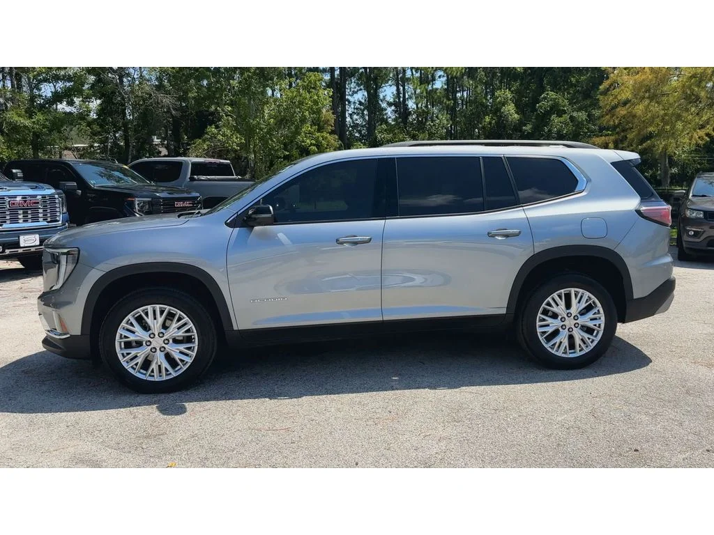 Certified Used 2024 Sterling Metallic GMC FWD Elevation image 5