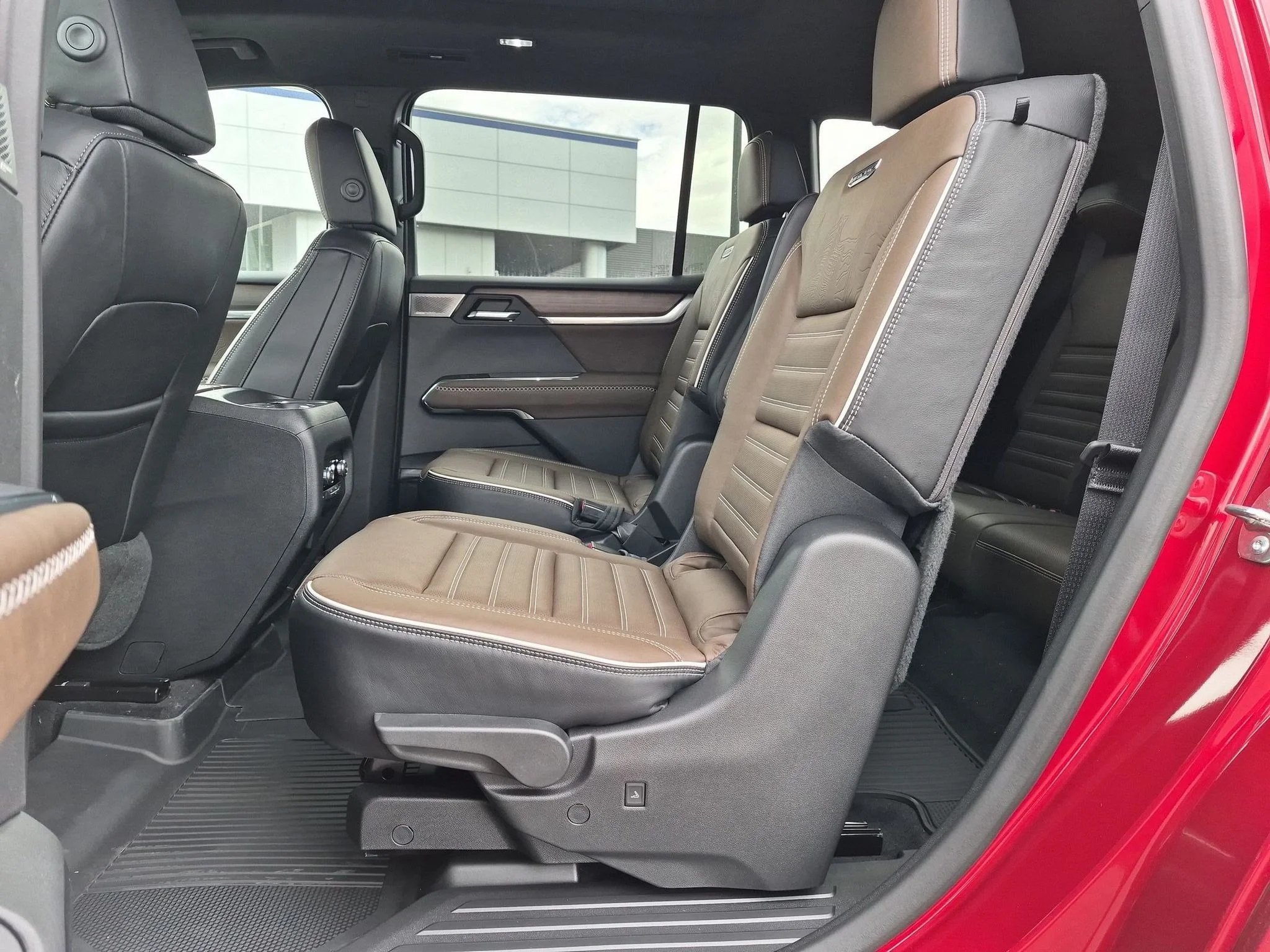 2027 GMC Acadia Denali Ultimate - Photo 20