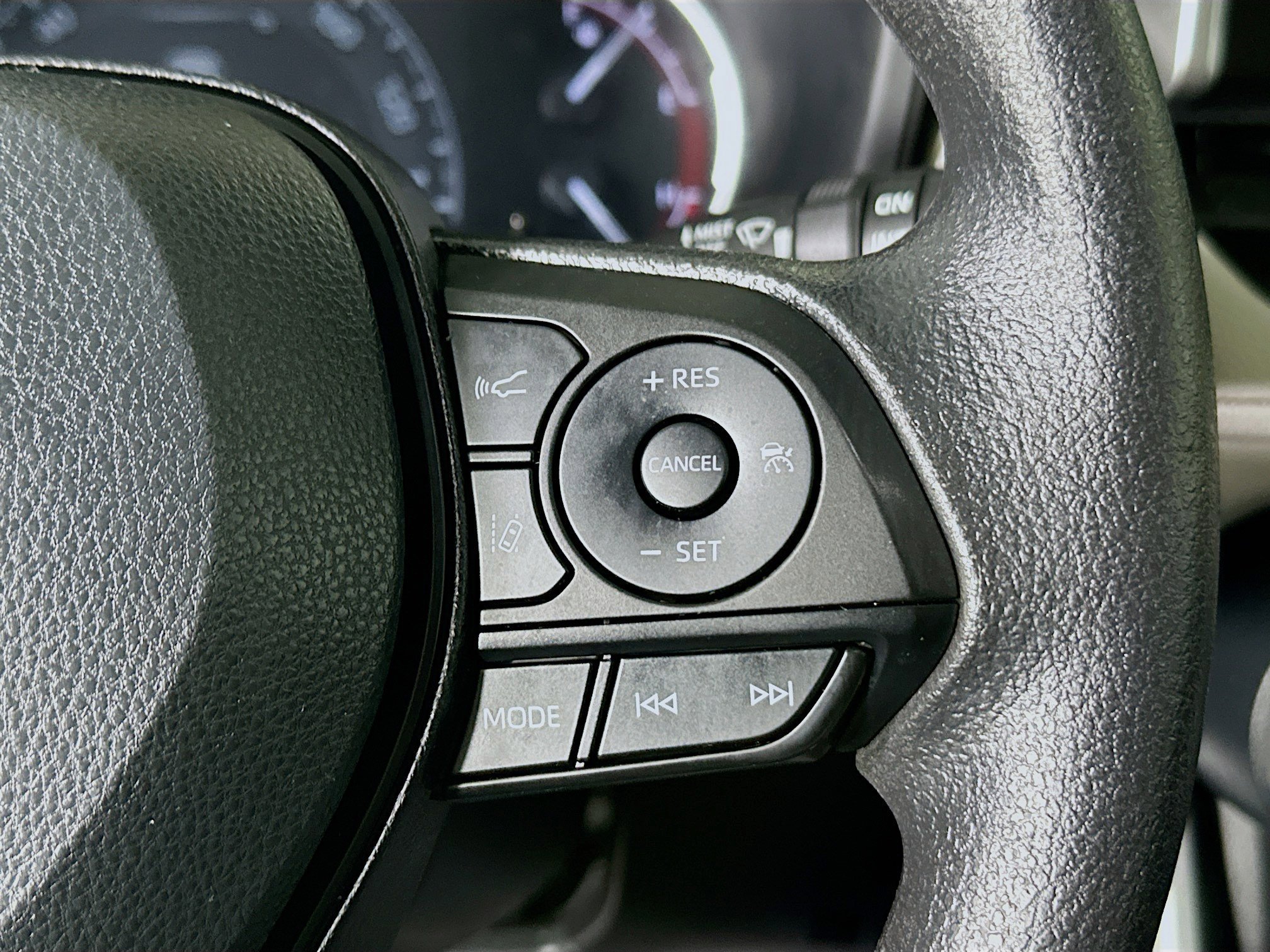 Used 2025 Midnight Black Metallic Toyota XLE image 17