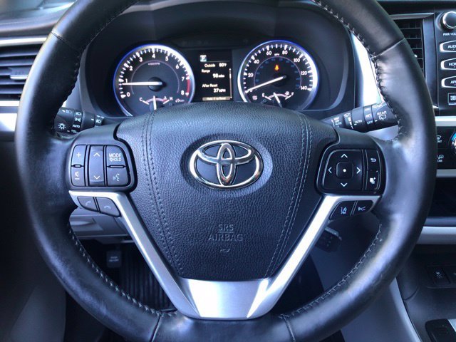 Used 2017 Predawn Gray Mica Toyota Limited Platinum image 25