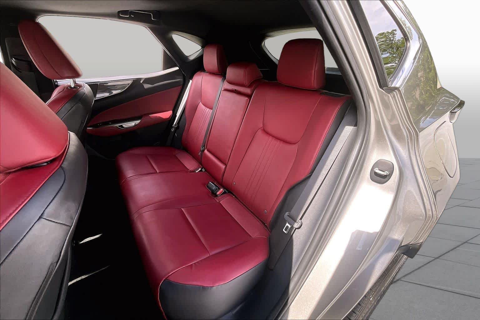 Used 2023 Atomic Silver Lexus Premium image 39