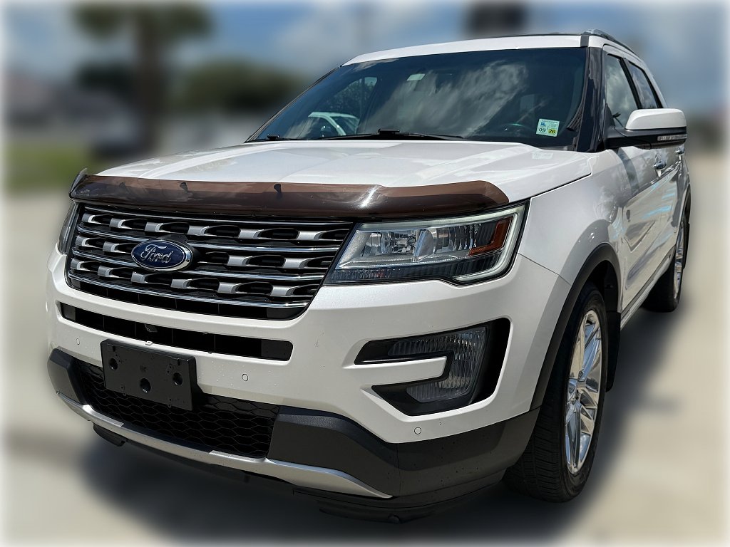 Used 2017 White Platinum Metallic Tri-Coat Ford Limited image 3