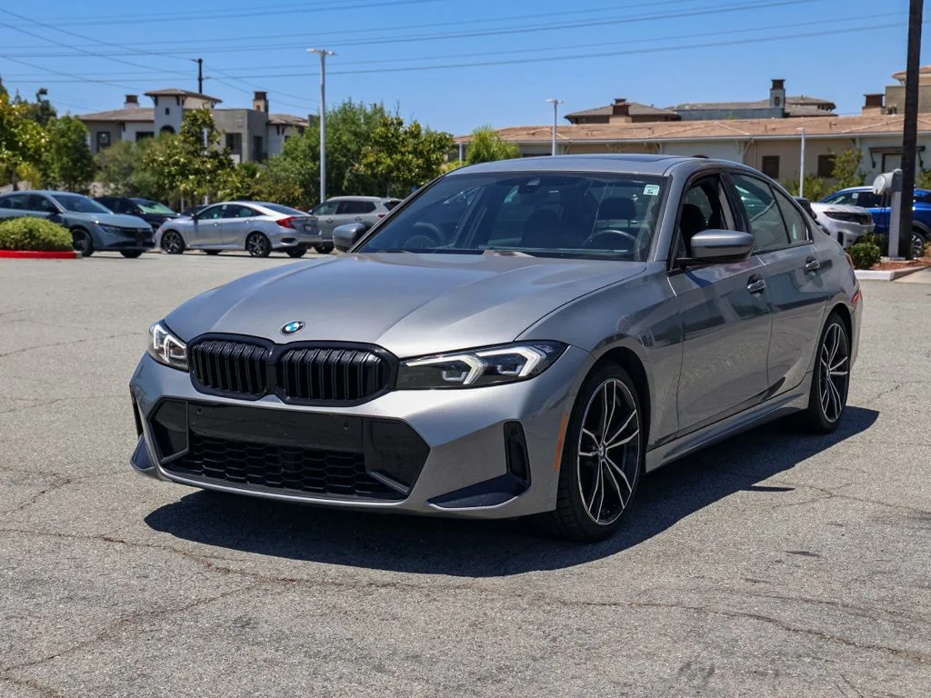 Used 2023 Gray BMW 330i image 7