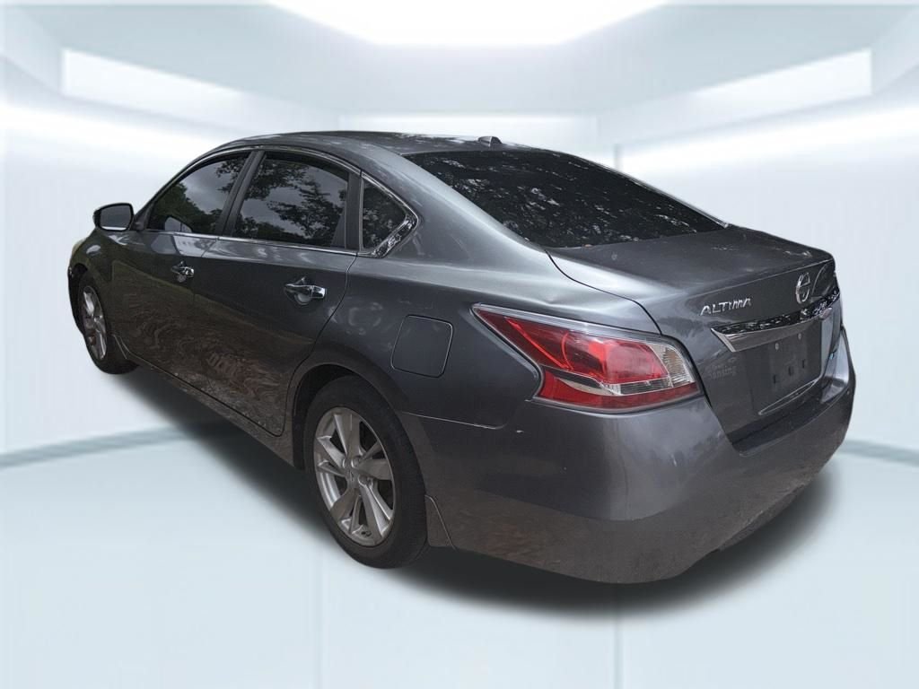 Used 2014 Gun Metallic Nissan 2.5 SL image 4