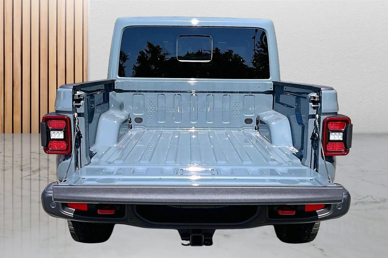New 2026 Anvil Clear-Coat Exterior Paint Jeep Rubicon X image 21