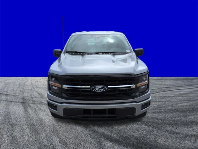New 2026 Iconic Silver Metallic Ford XLT image 9