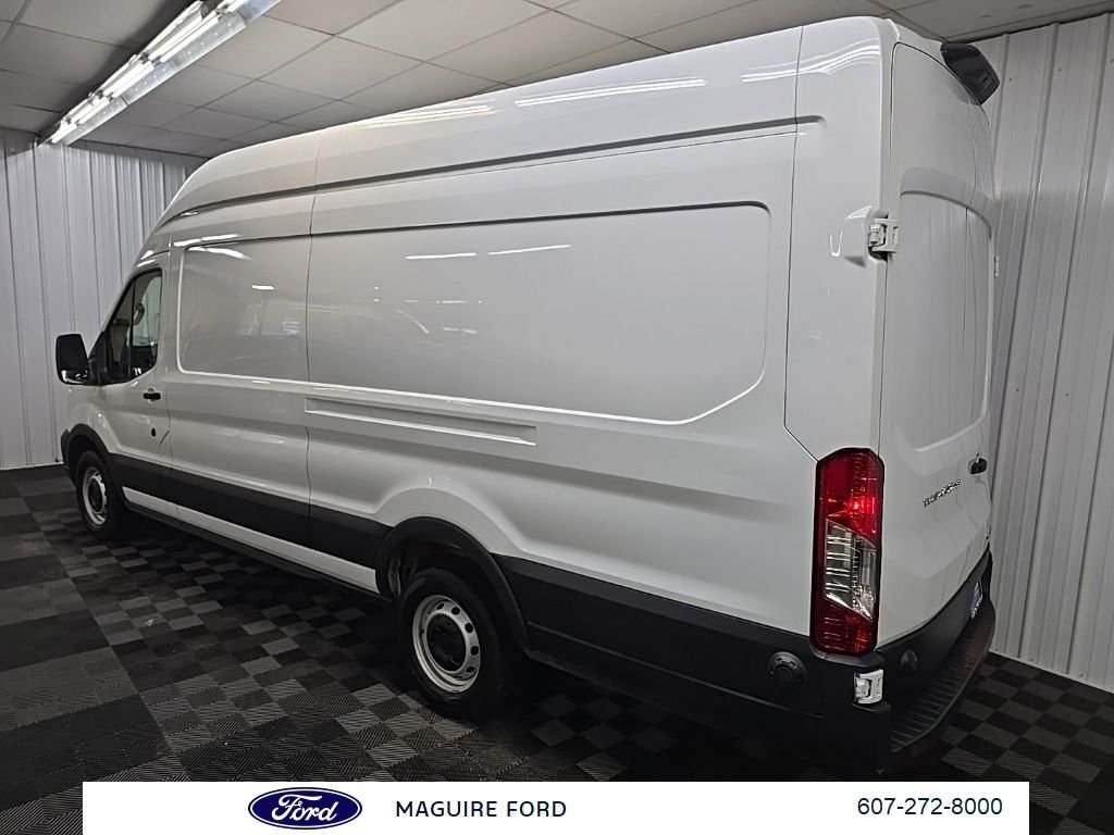 Used 2025 White Ford Base image 11