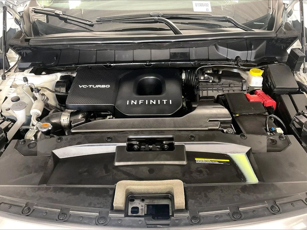 Used 2026 White INFINITI LUXE image 30