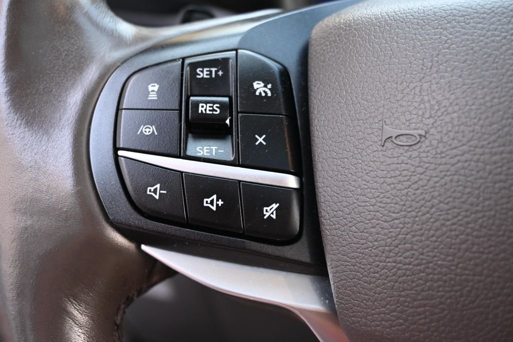 Used 2020 White Metallic Ford Platinum image 37