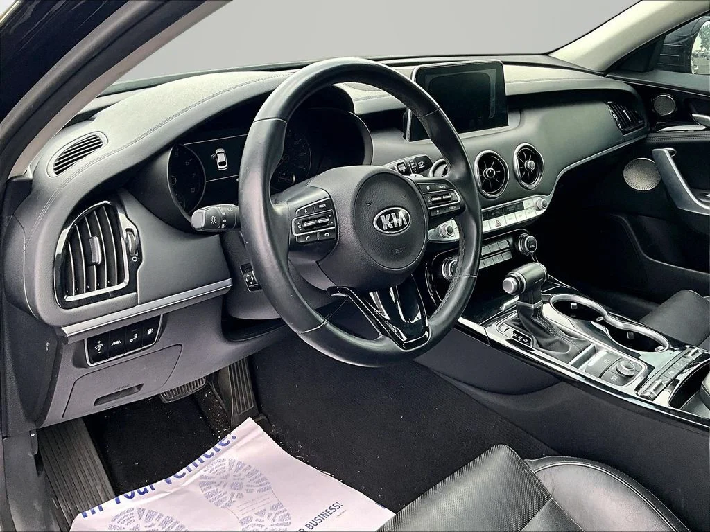 Used 2018 Black Kia Premium image 13