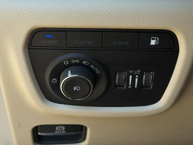 Used 2023 Black Jeep 4xe image 33
