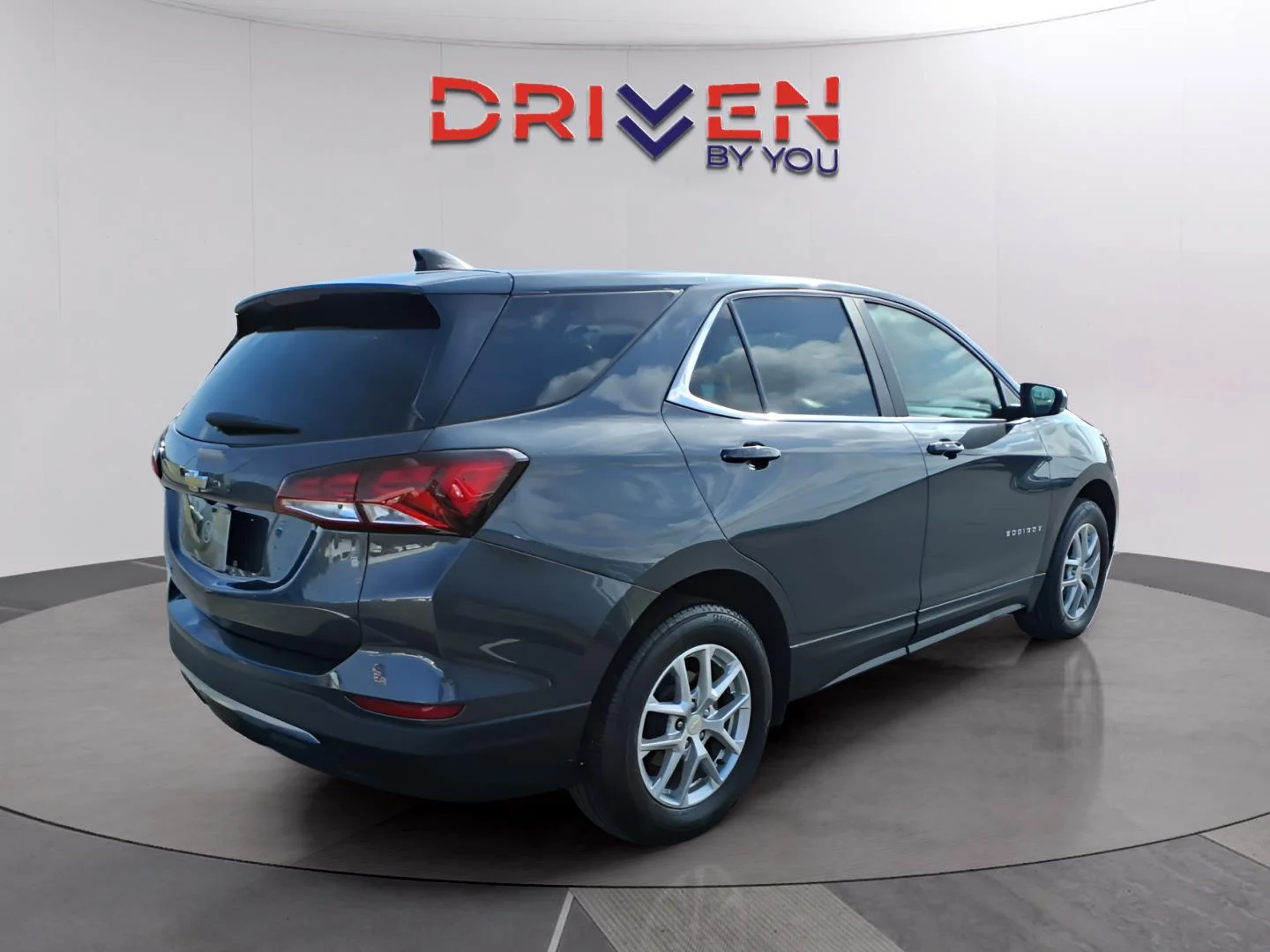 Used 2023 Iron Gray Metallic Chevrolet LT image 5