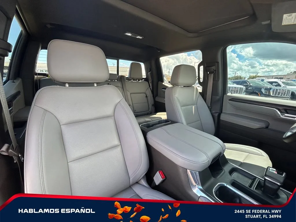 Used 2024 White Frost Tricoat GMC SLT image 17