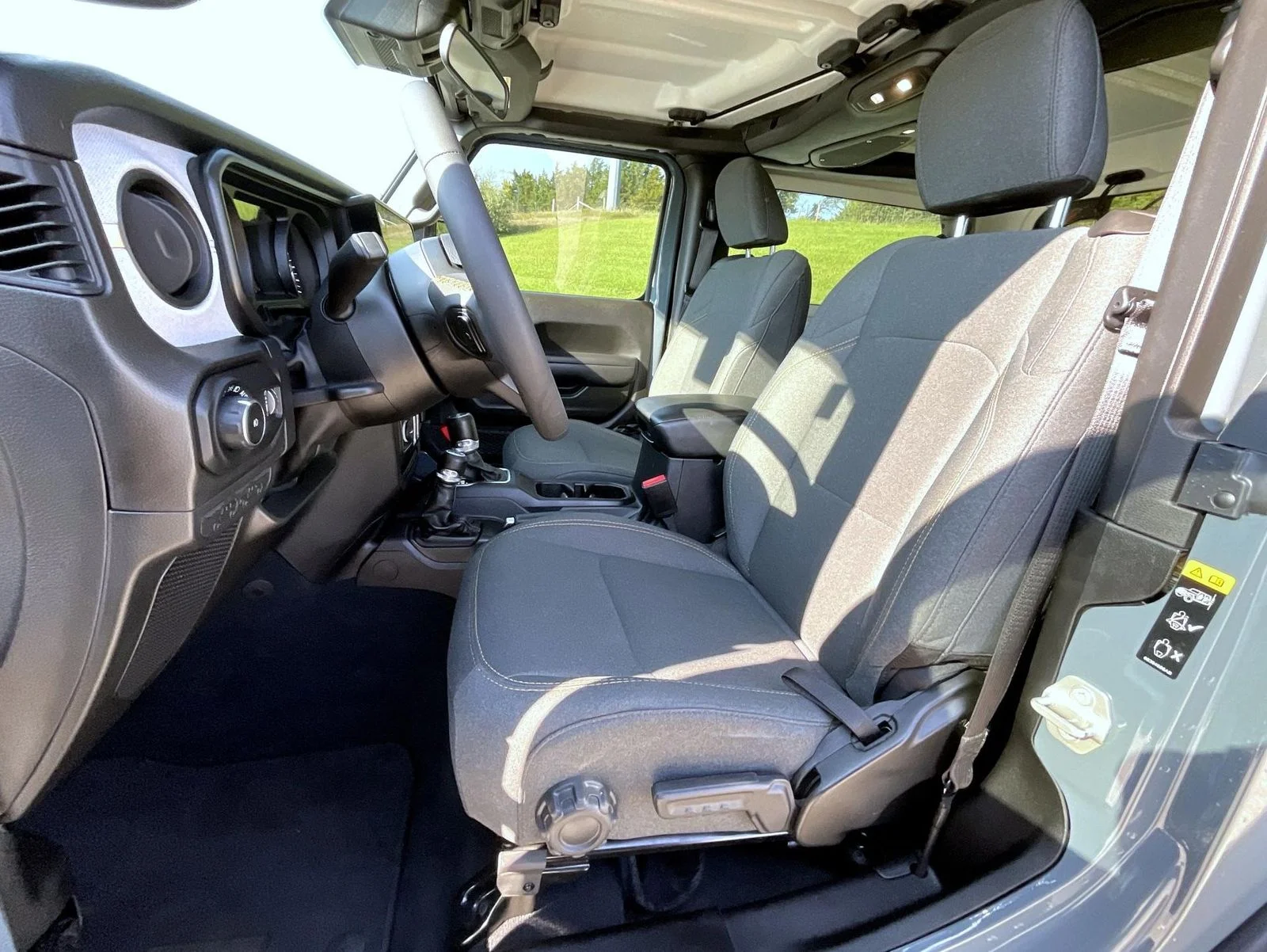 Used 2024 Gray Jeep Sport S image 11