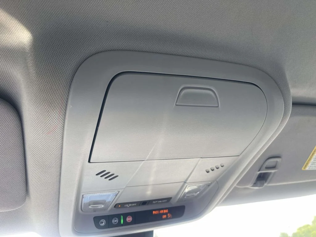 Used 2023 Iron Gray Metallic Chevrolet LT image 29