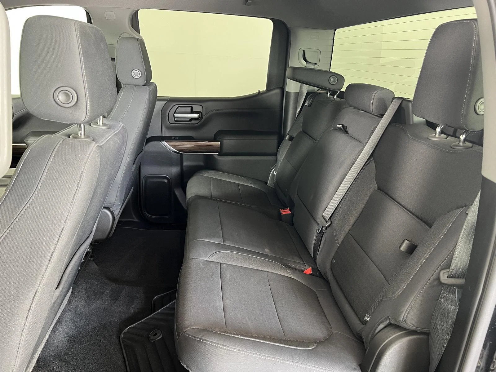 Used 2019 BLACK Chevrolet RST image 20