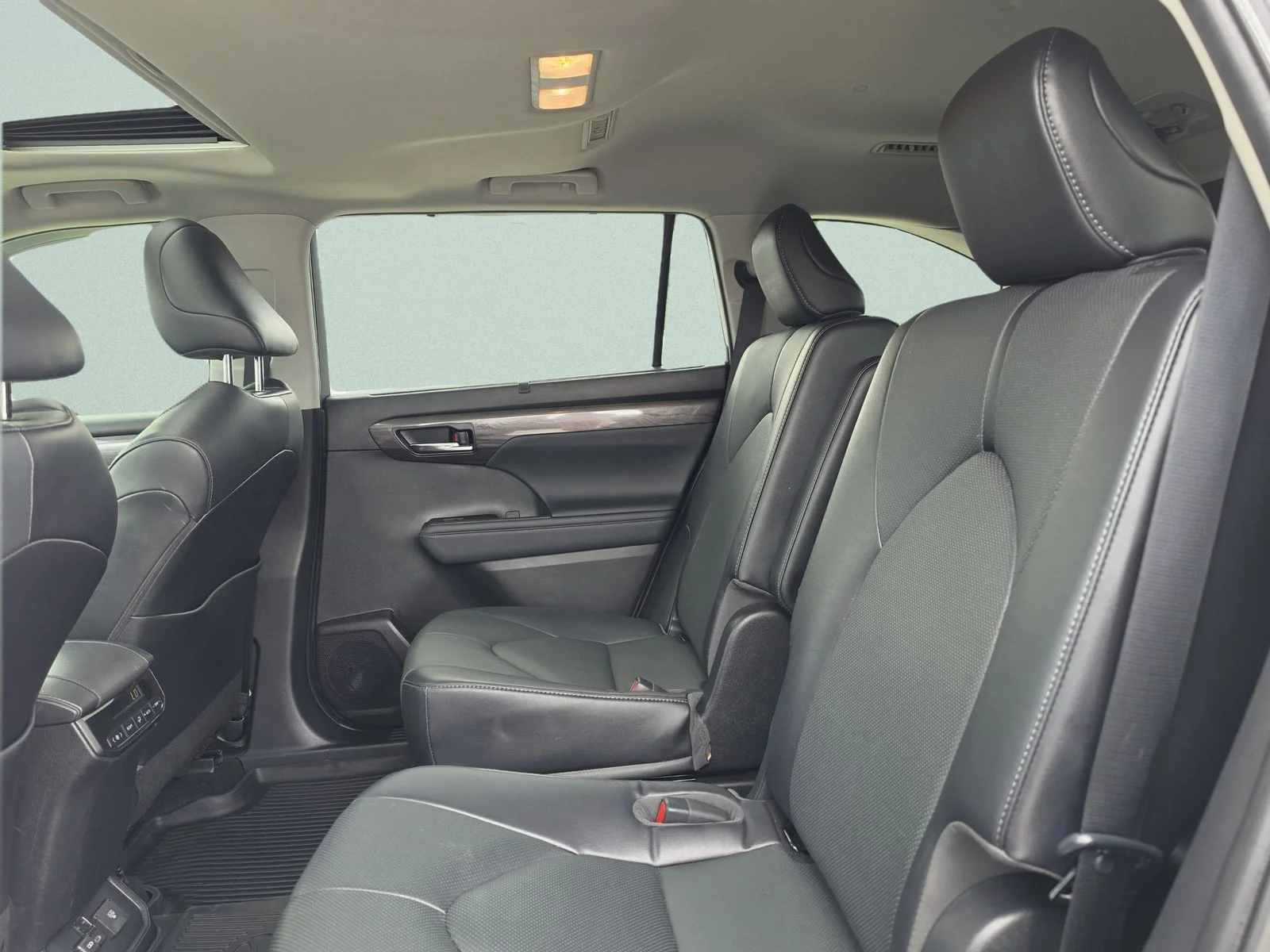 Used 2022 Silver Toyota Limited image 25