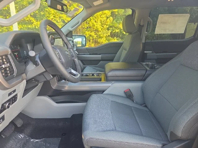 New 2026 Avalanche Ford XLT image 10