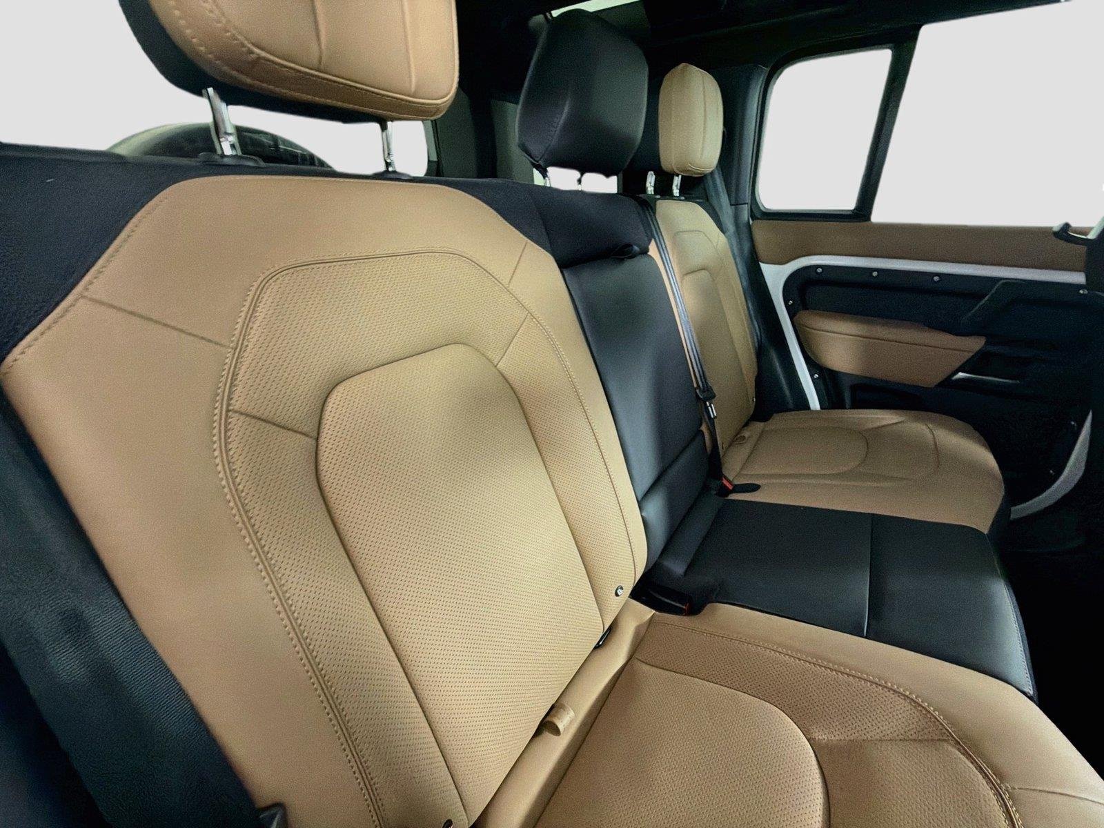 2026 Land Rover Defender V8 - Photo 28