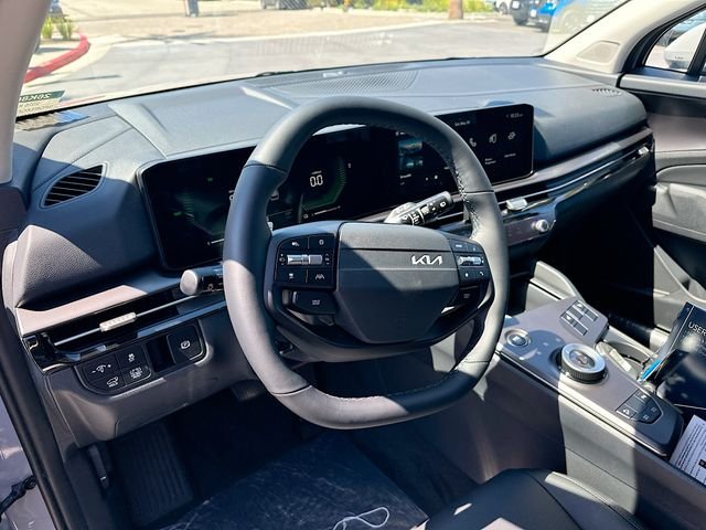 New 2026 Wolf Gray Kia EX image 9