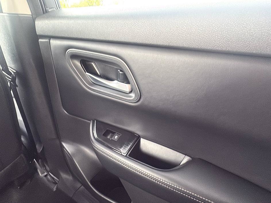 Certified Used 2025 Gun Metallic Nissan SV image 2