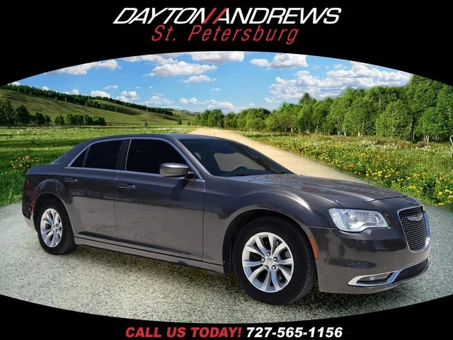 2016 Chrysler 300 Limited's photo