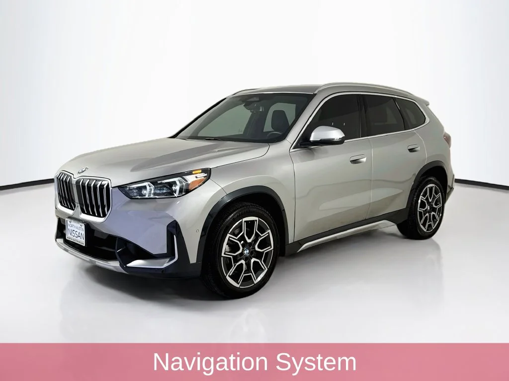 Used 2024 Silver BMW xDrive28i image 3
