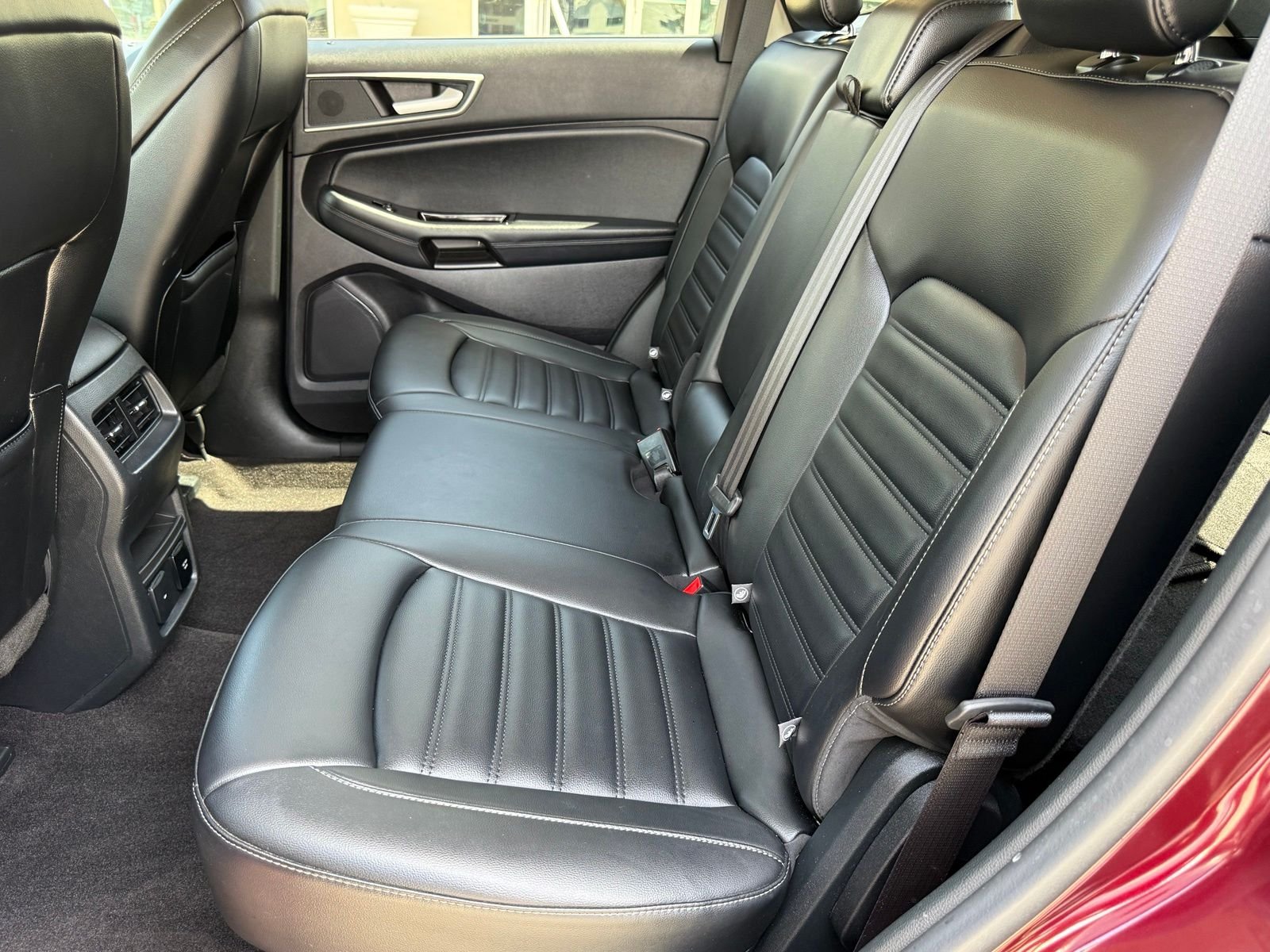 Used 2020 Red Ford SEL image 33