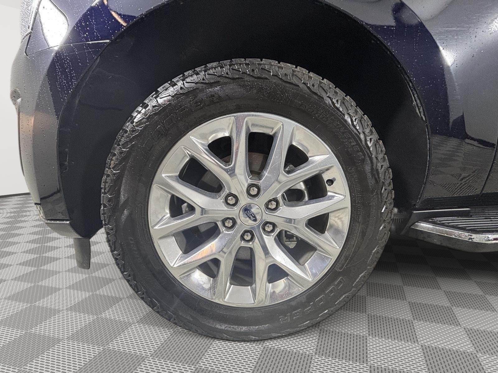 Used 2021 Antimatter Blue Ford XLT image 10