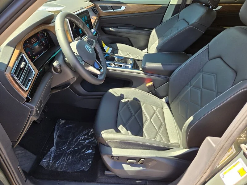 New 2026 Green Volkswagen 2.0T SE w/Technology image 6