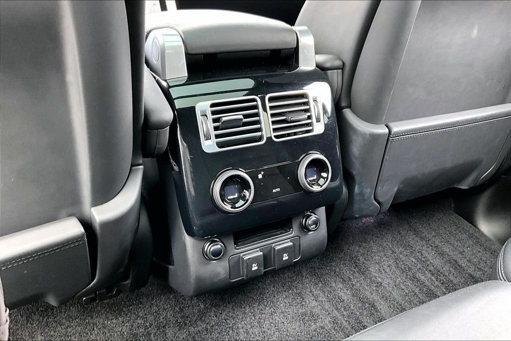 Used 2019 Santorini Black Metallic Land Rover 3.0L V6 Supercharged HSE image 10