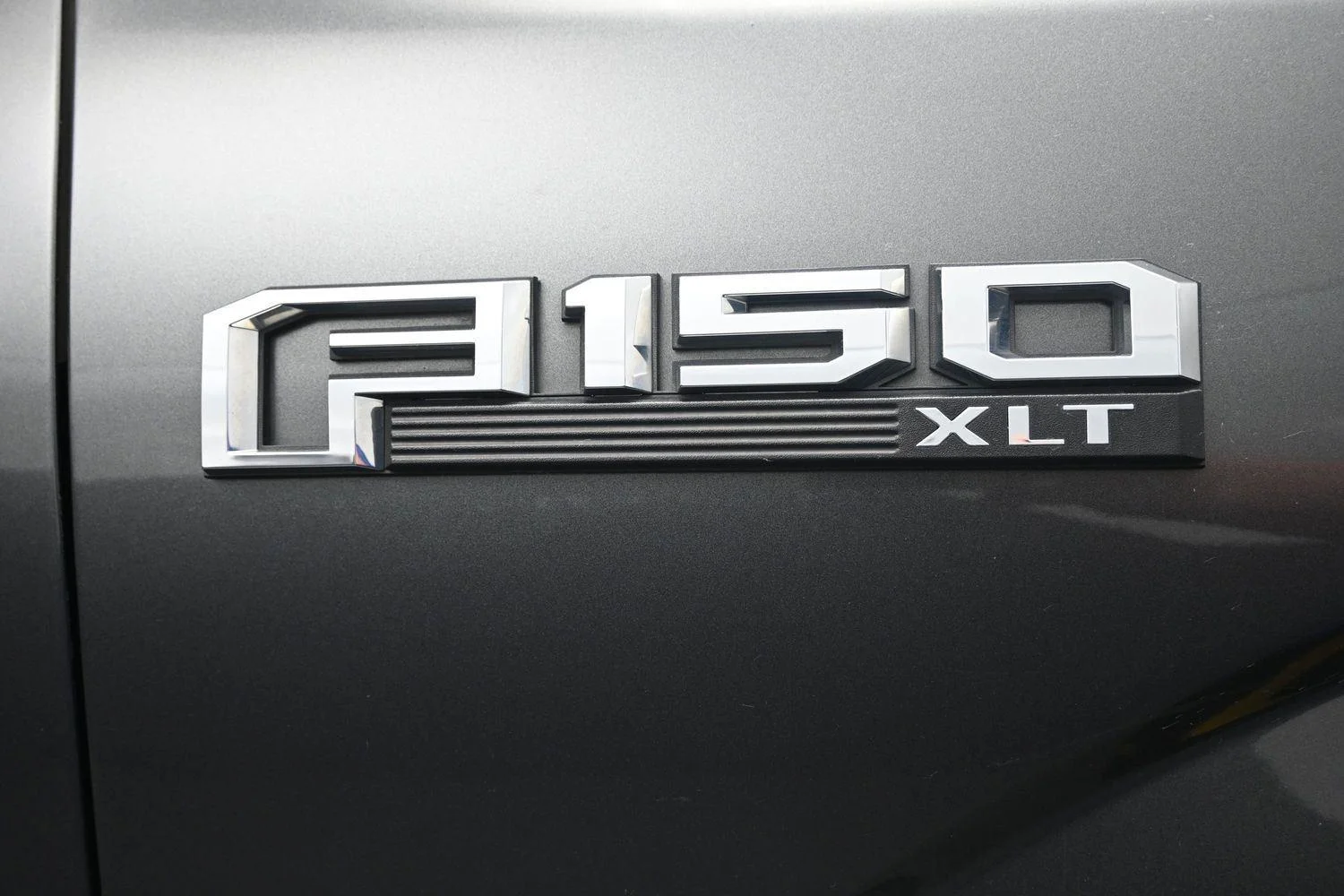 Used 2018 Magnetic Ford XLT image 7
