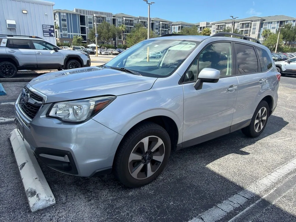Used 2017 Silver Subaru 2.5i Premium image 1
