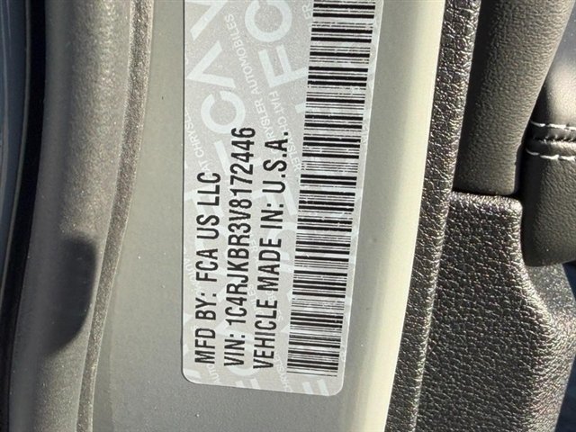 New 2027 Sting-Gray Clear-Coat Paint Jeep Limited Reserve image 17