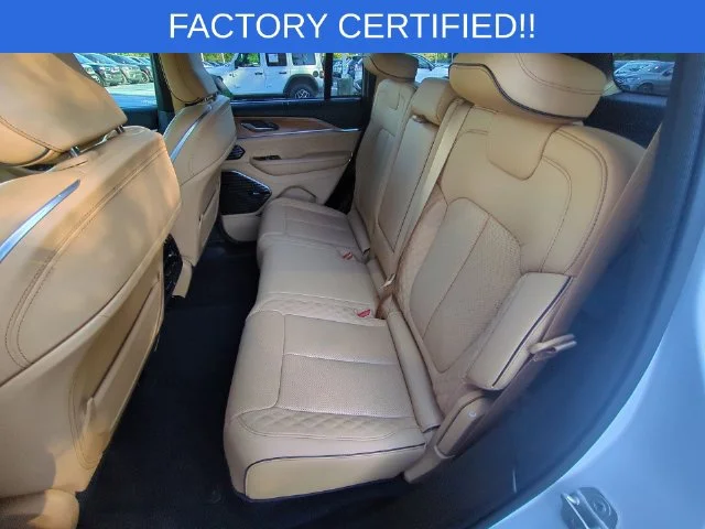 Used 2024 White Jeep Summit Reserve image 32