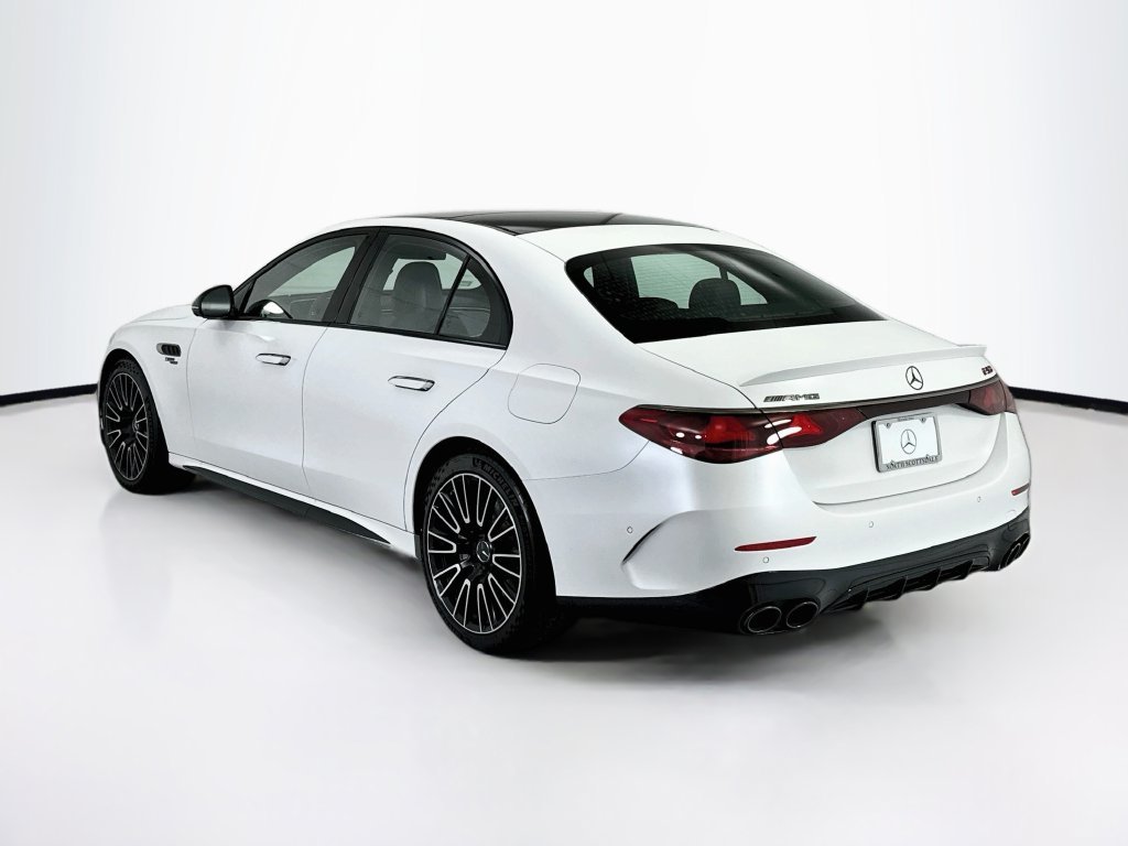 New 2027 MANUFAKTUR Moonlight White Magno Mercedes-Benz E 53 AMG® image 7