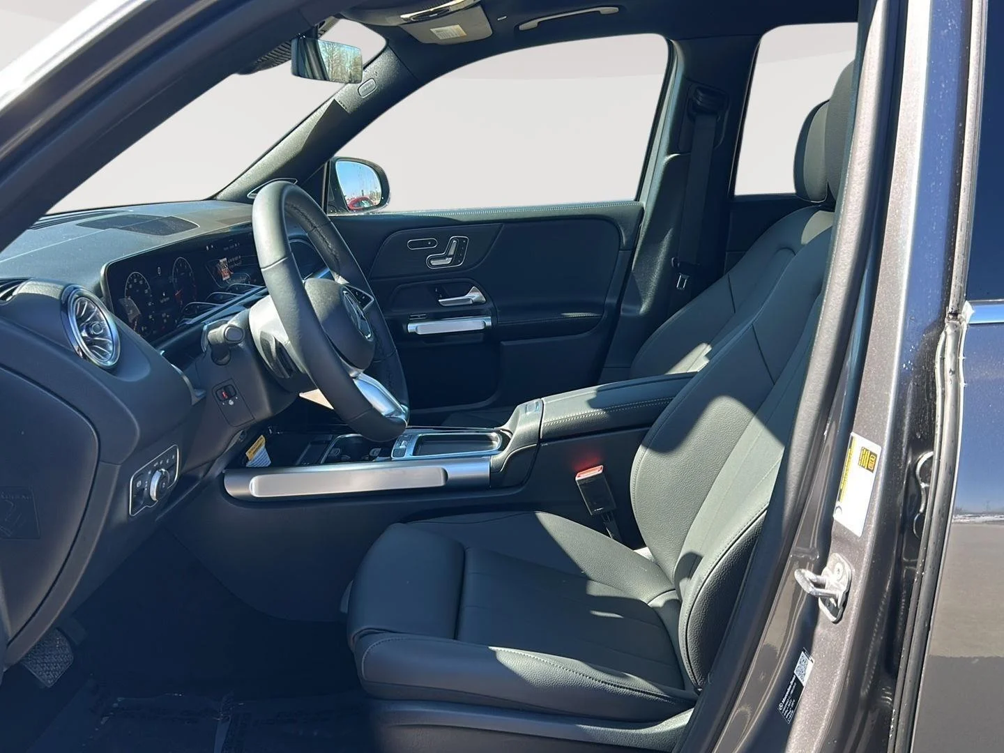New 2026 Mountain Grey Metallic Mercedes-Benz GLB 250 image 13