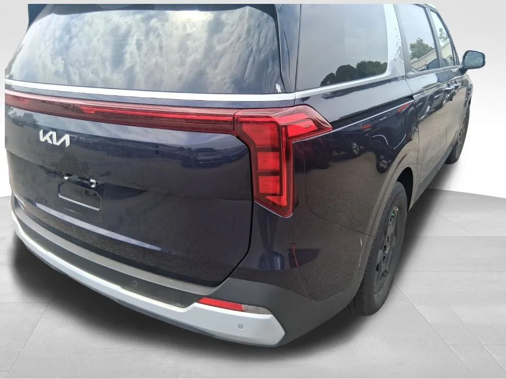 Used 2026 Blue Kia LXS image 10